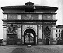Portello Porta  Prospetto esterno con il semaforo